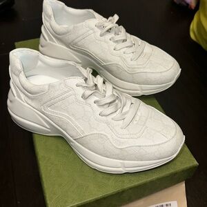 Supreme White Gucci Ryton Sneakers.